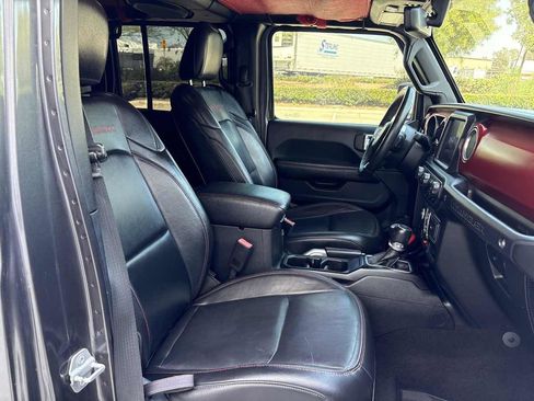 Used 2018 Jeep Wrangler Unlimited Rubicon AWD/4WD image 17
