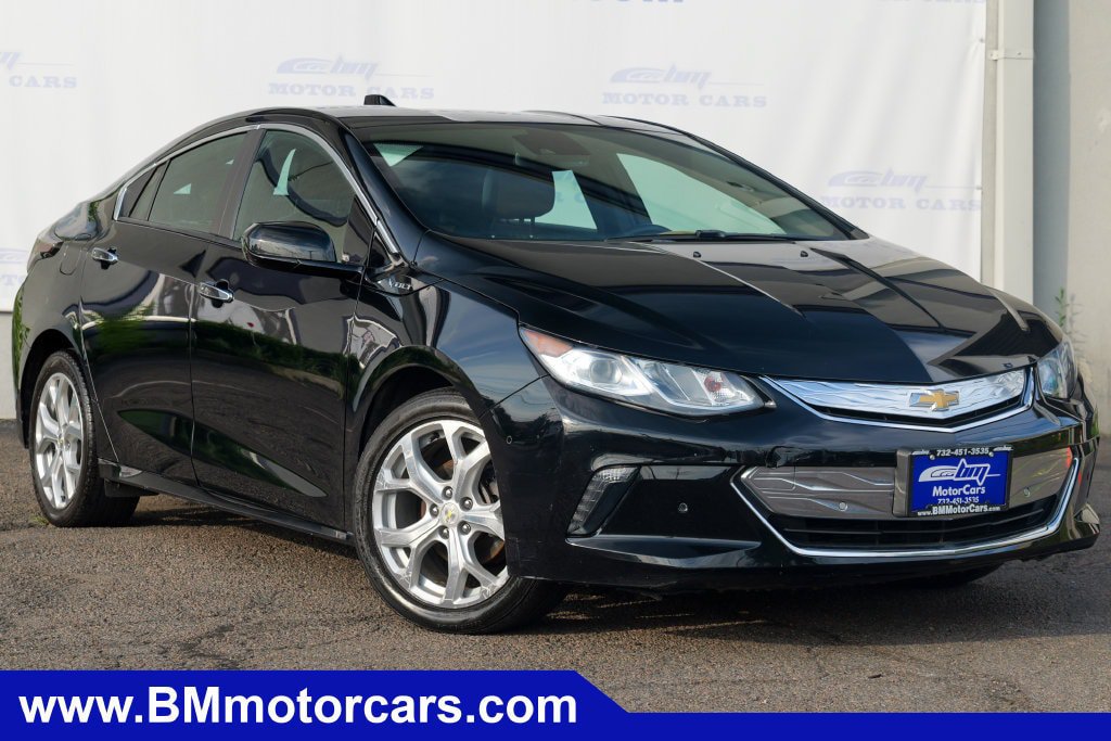 Used 2018 Chevrolet Volt Premier w/ Driver Confidence Package FWD image 1