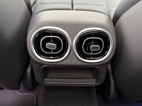 New 2026 Mercedes-Benz GLC 300 image 16