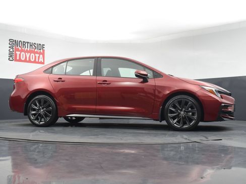Used 2025 Toyota Corolla SE FWD image 27