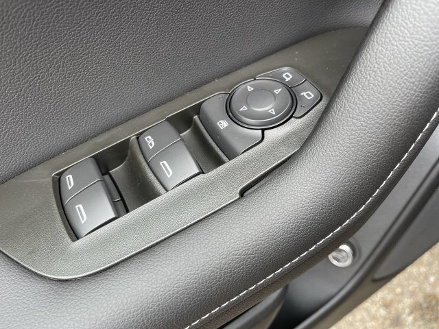 New 2026 Chevrolet Blazer LT w/ Convenience Package FWD image 13