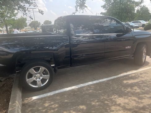 Used 2017 Chevrolet Silverado 1500 LT w/ Texas Edition RWD image 6