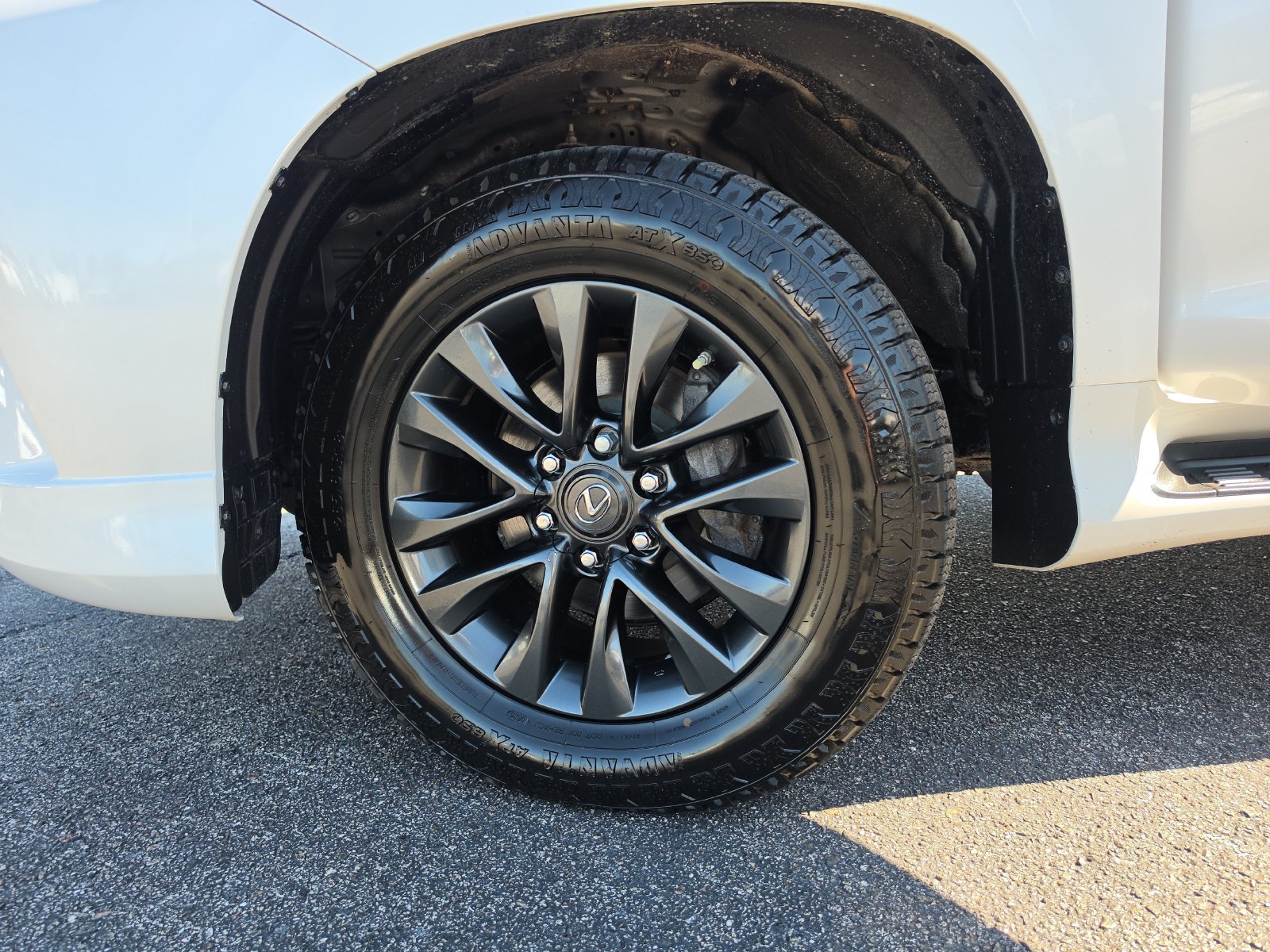 Used 2023 Lexus GX 460 Premium w/ Premium Package AWD/4WD image 29