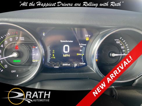 Used 2023 Jeep Wrangler Sahara w/ Cold Weather Group image 13
