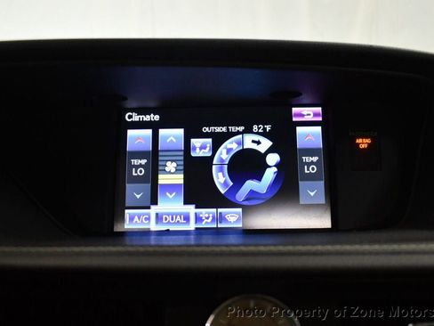 Used 2013 Lexus ES 300h image 45