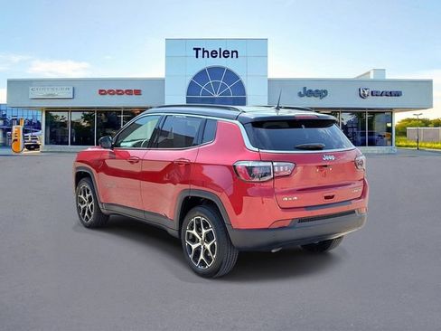 Used 2025 Jeep Compass Limited AWD/4WD image 3
