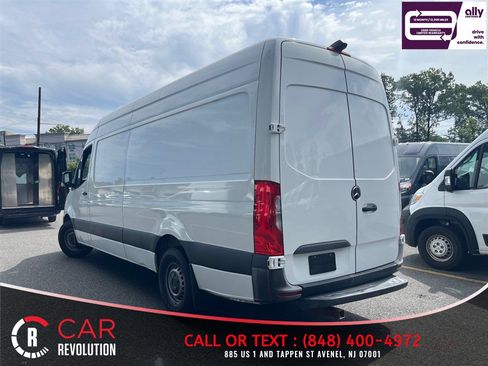 Used 2021 Mercedes-Benz Sprinter 2500 w/ Driver Convenience Package image 4