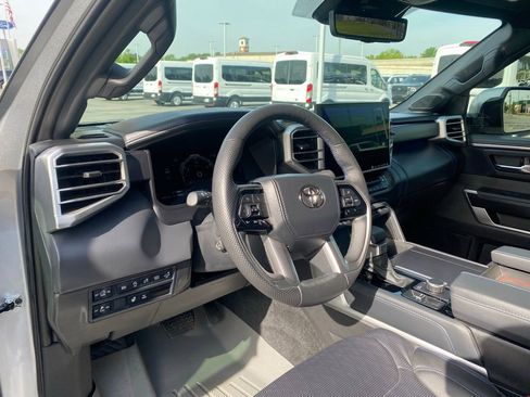Used 2024 Toyota Tundra Platinum image 12