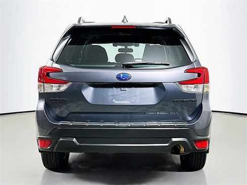 Used 2021 Subaru Forester Premium image 6