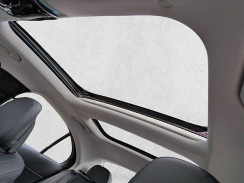 Used 2025 Mercedes-Benz E 350 4MATIC Sedan image 12