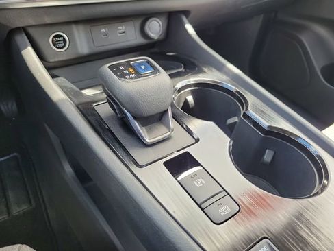 Used 2022 Nissan Rogue SV FWD image 24