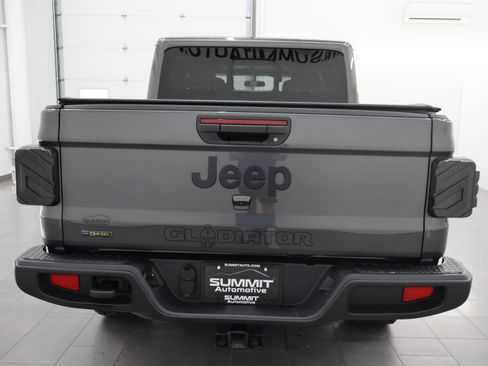 Used 2023 Jeep Gladiator Sport AWD/4WD image 28