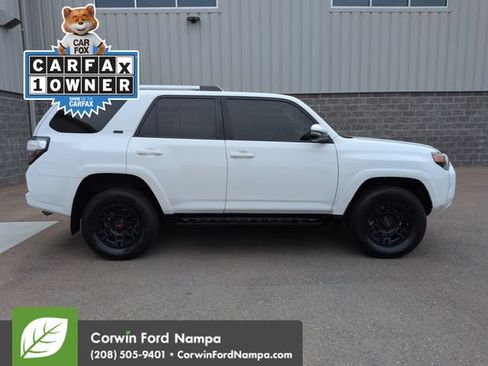 Used 2021 Toyota 4Runner SR5 Premium w/ Moonroof Package AWD/4WD image 2