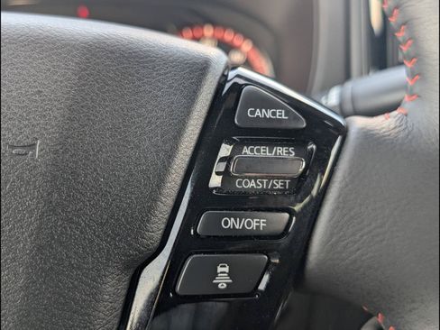 Used 2025 Nissan Frontier PRO-4X w/ Interior Protection Package AWD/4WD image 18
