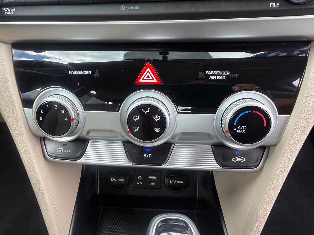 Used 2019 Hyundai Elantra SE FWD image 57