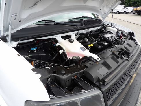Used 2019 Chevrolet Express 3500 Extended RWD image 28
