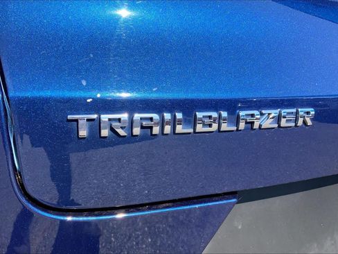 Used 2023 Chevrolet TrailBlazer ACTIV w/ Sun and Liftgate Package FWD image 31