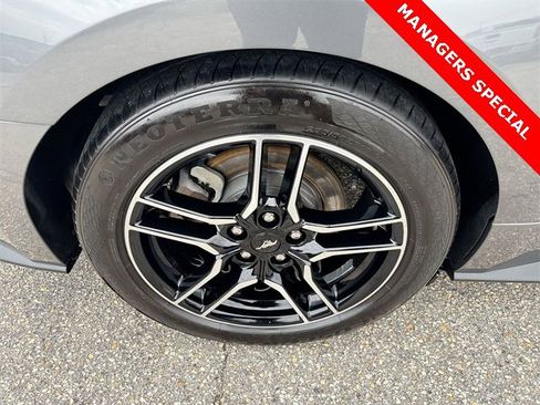 Used 2022 Ford Mustang Premium image 10