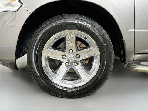 Used 2012 RAM 1500 Express RWD image 27