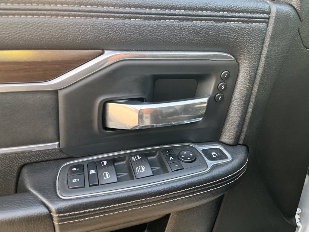Used 2022 RAM 3500 Laramie AWD/4WD image 8