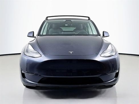 Used 2022 Tesla Model Y Performance image 2