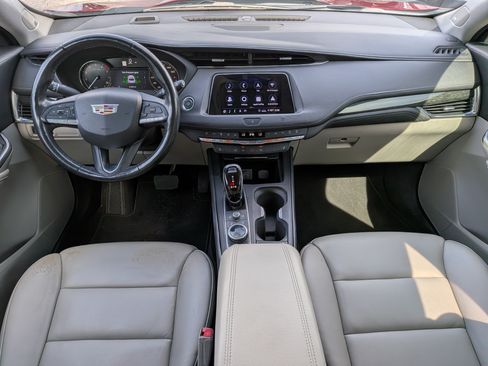 Certified 2020 Cadillac XT4 Premium Luxury w/ Enhanced Visibility Package FWD image 13