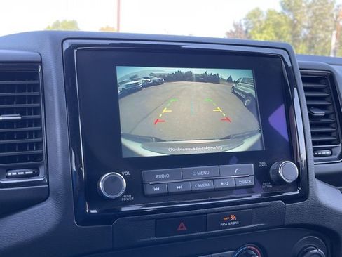 Used 2023 Nissan Frontier SV w/ Midnight Edition Package image 10