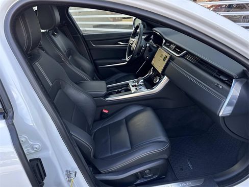 Used 2024 Jaguar XF R-Dynamic SE image 8