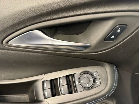 Used 2025 Buick Encore GX Sport Touring w/ Advanced Technology Package image 20