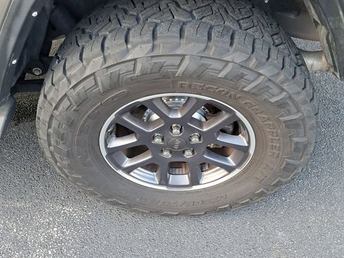 Used 2021 Jeep Gladiator Overland w/ Popular Equipment Package image 5