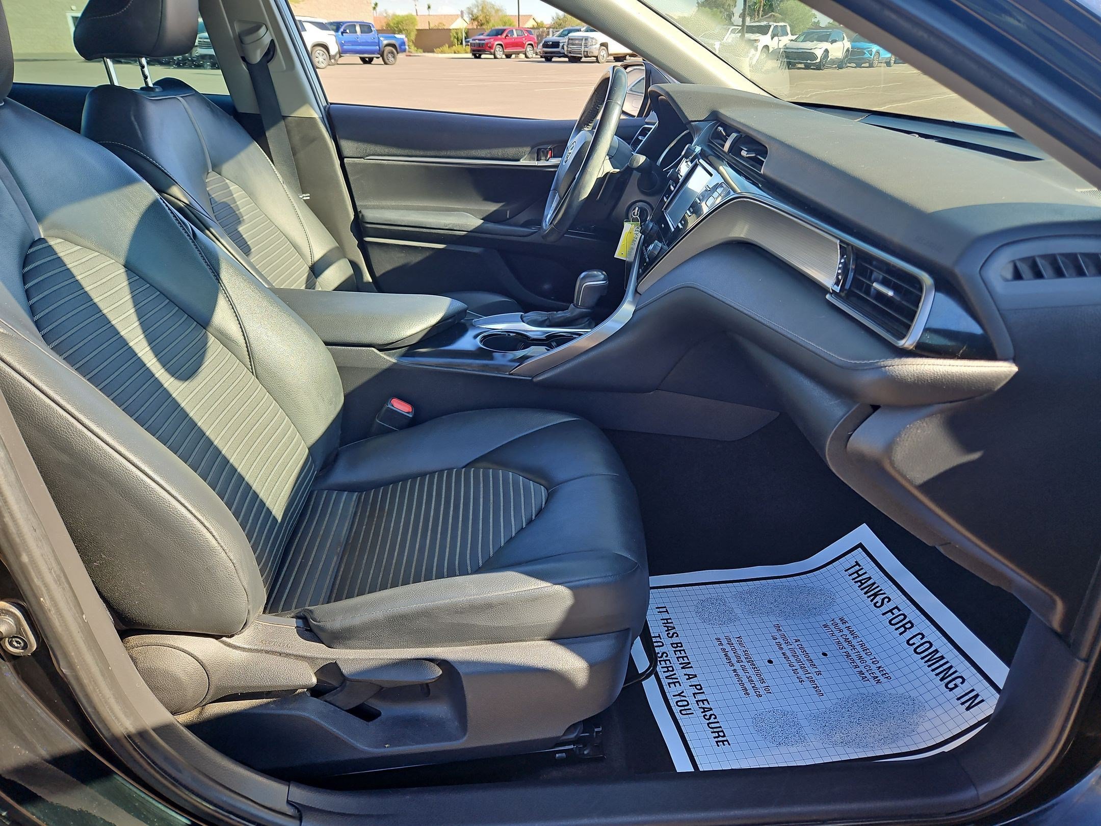 Used 2020 Toyota Camry SE FWD image 27