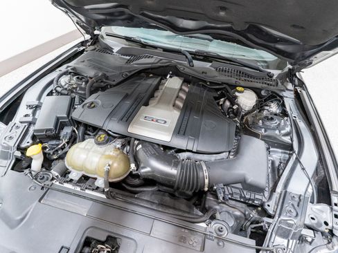 Used 2019 Ford Mustang GT image 28