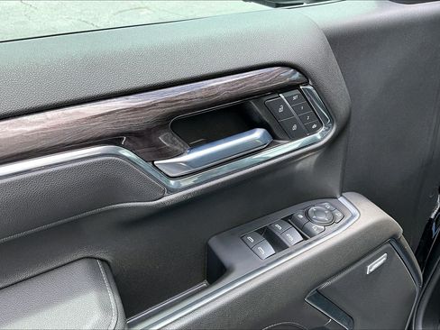 Used 2022 Chevrolet Silverado 1500 LTZ w/ LTZ Premium Package AWD/4WD image 21