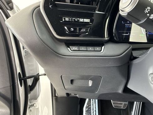 New 2026 Lexus TX 500h AWD image 13