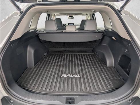 Used 2023 Toyota RAV4 XLE Premium FWD image 6