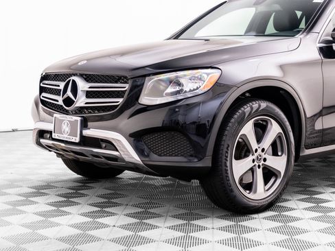 Certified 2019 Mercedes-Benz GLC 300 4MATIC image 32