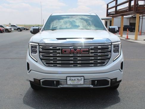 Used 2023 GMC Sierra 1500 Denali w/ Denali Reserve Package AWD/4WD image 11