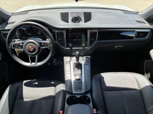 Used 2017 Porsche Macan AWD/4WD image 11