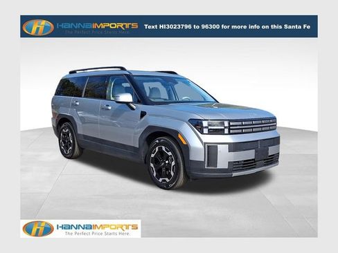 Used 2025 Hyundai Santa Fe SEL FWD image 1