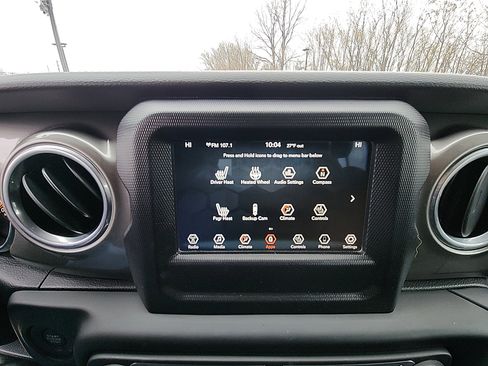 Used 2018 Jeep Wrangler Unlimited Sahara image 21