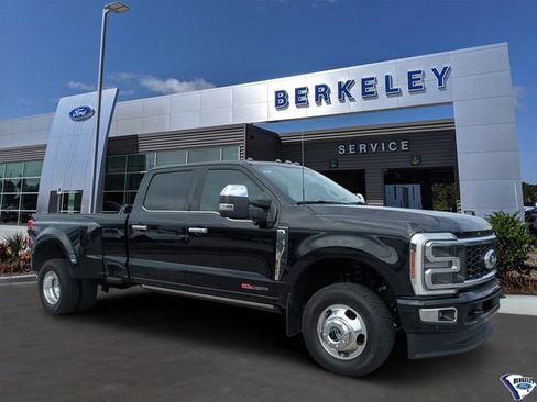 Used 2025 Ford F350 Platinum w/ Platinum Plus Package AWD/4WD image 1