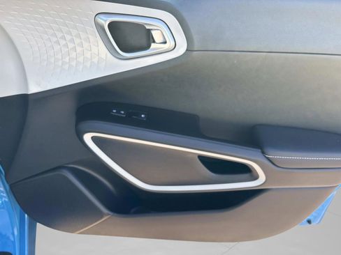 Used 2023 Kia Soul GT-Line image 17