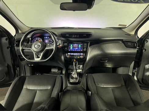 Certified 2022 Nissan Rogue Sport SL image 9