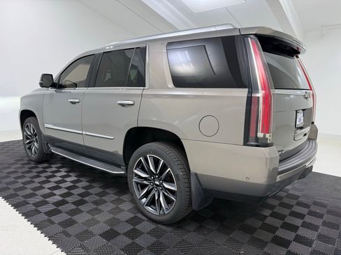 Used 2017 Cadillac Escalade Luxury image 6
