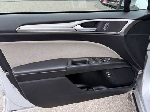 Used 2018 Ford Fusion S image 10