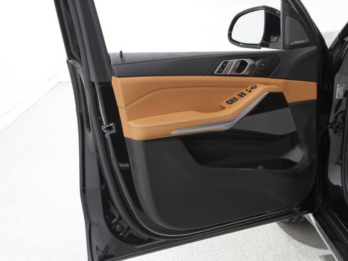 Certified 2023 BMW X5 xDrive40i w/ Premium Package image 4