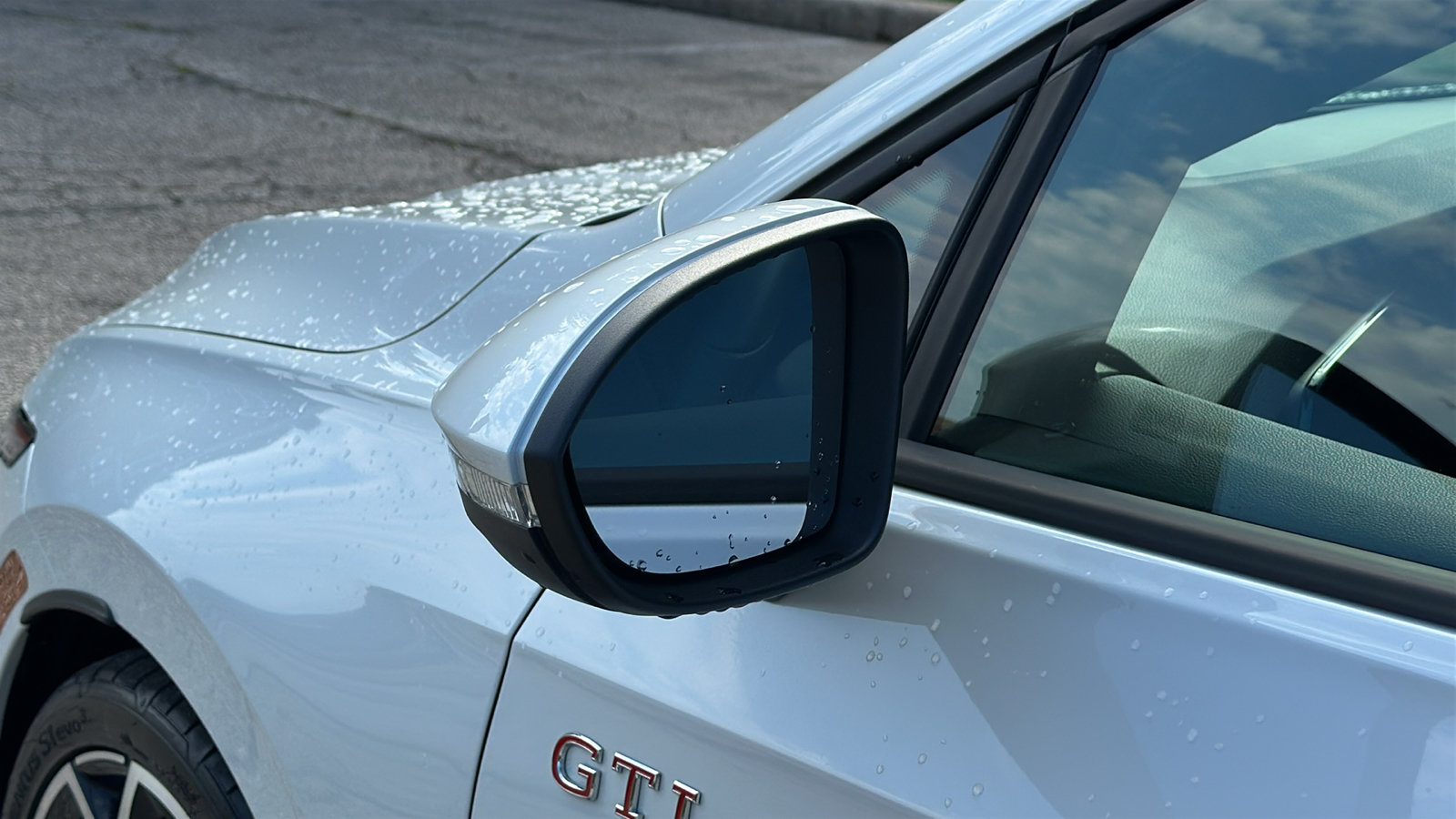 Used 2025 Volkswagen GTI Autobahn FWD image 11