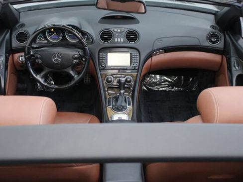Used 2007 Mercedes-Benz SL 550 image 2