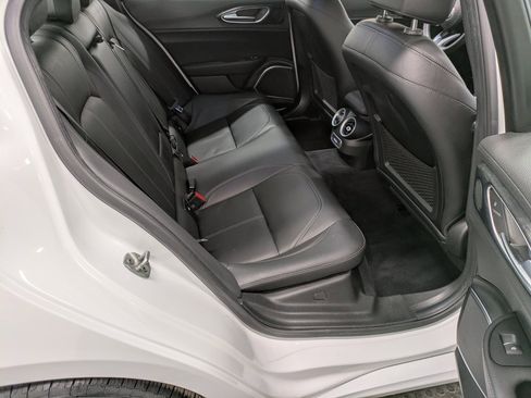 Used 2022 Alfa Romeo Giulia Sprint image 26