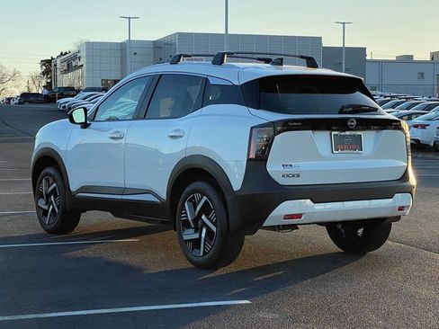 New 2026 Nissan Kicks SV w/ SV Premium Package FWD image 6